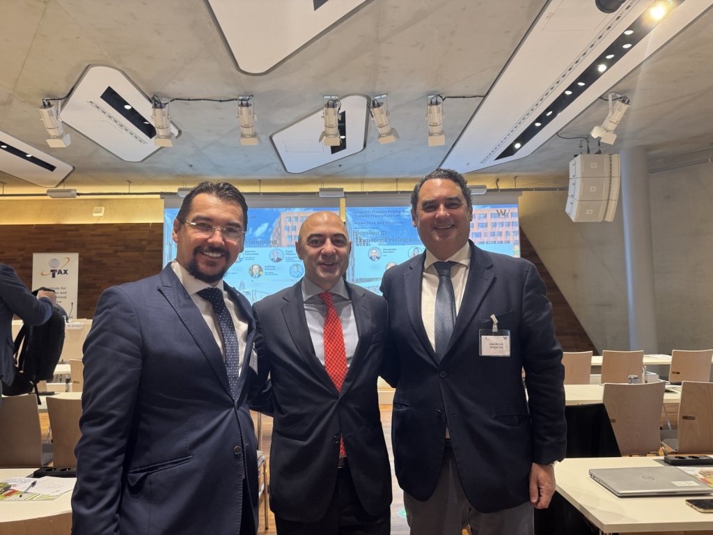 Ciprian Păun, Raffaele Petruzzi și José Manuel Almudí Cid la WU Viena